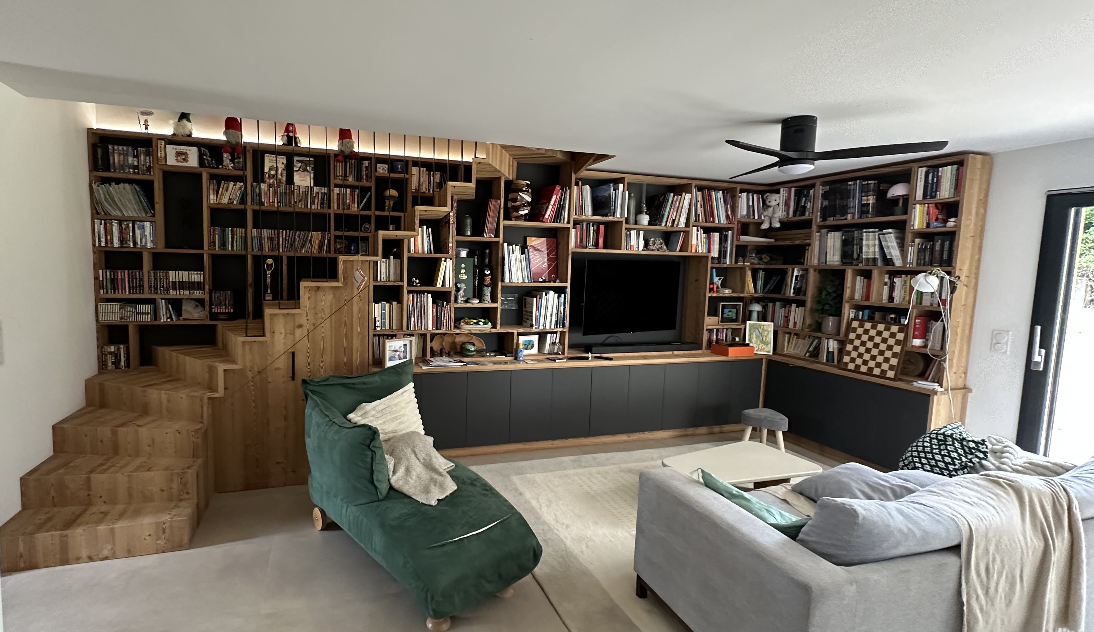 Biblioth%c3%a8que%20en%20l%20integr%c3%a9%20dans%20le%20salon%20en%203%20plis%20m%c3%a9l%c3%a8ze%20vapo%20 %2005